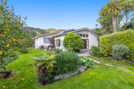 Photo of property in 13a Norton Park Avenue, Fairfield, Lower Hutt, 5011