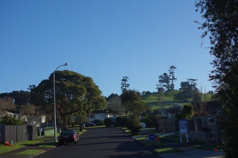 Photo of property in 5 Lisa Rise, Half Moon Bay, Auckland, 2012