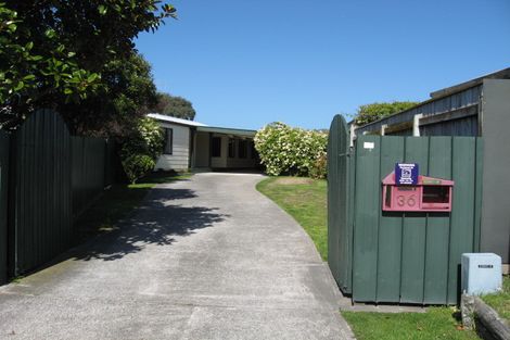 Photo of property in 36 Hollis Road, Paraparaumu Beach, Paraparaumu, 5032