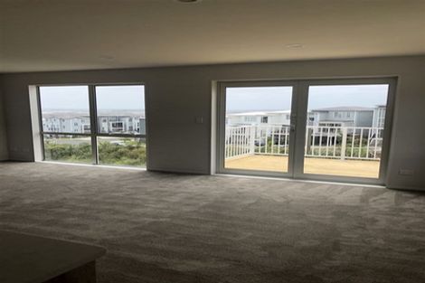 Photo of property in 8 Puhakehake Place, Flat Bush, Auckland, 2019
