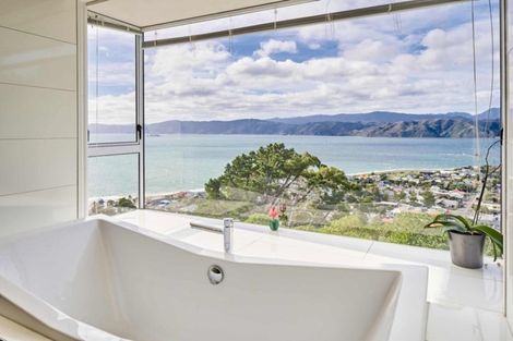 Photo of property in 7 Stormanstown Way, Seatoun, Wellington, 6022