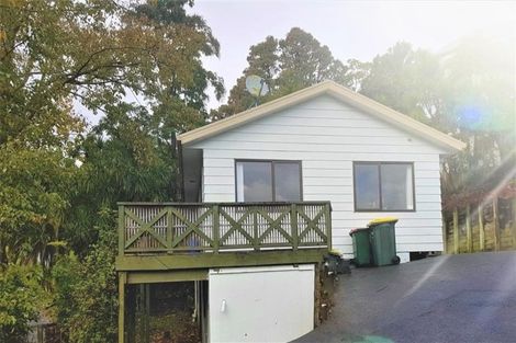 Photo of property in 2/21 Walnut Lane, Browns Bay, Auckland, 0630