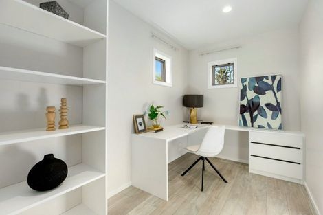 Photo of property in 39 Scarlet Oak Drive, Schnapper Rock, Auckland, 0632