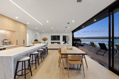 Photo of property in 17 Lansdowne Street, Bayswater, Auckland, 0622