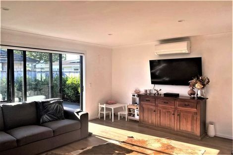 Photo of property in 548a Queen Street East, Levin, 5510