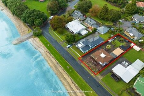 Photo of property in 22 Rangiwhea Road, Waiuku, 2123