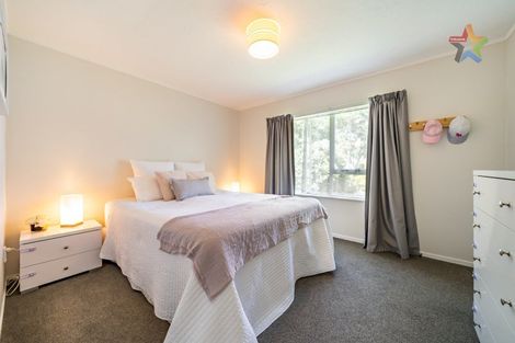 Photo of property in 3 Kaitangata Crescent, Kelson, Lower Hutt, 5010