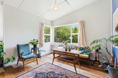 Photo of property in 2 Cambridge Street, Pahiatua, 4910