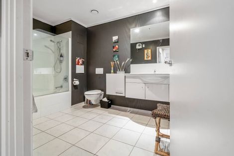 Photo of property in 12/72e Devonport Road, Tauranga, 3110