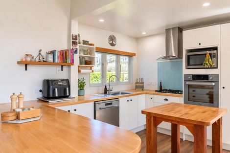 Photo of property in 69 Gladstone Street, Hawera, 4610
