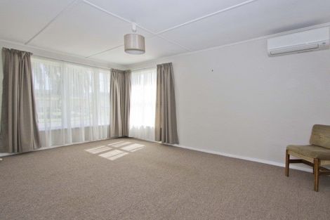Photo of property in 200 Waddington Drive, Naenae, Lower Hutt, 5011