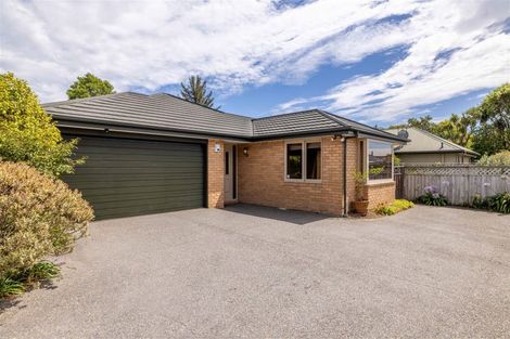 Photo of property in 8 Piper Lane, Beckenham, Christchurch, 8023