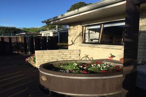 Photo of property in 1/16 Kindergarten Drive, Conifer Grove, Takanini, 2112