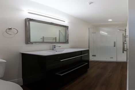 Photo of property in Whitmore Apartments, 1c/7 Stout Street, Wellington Central, Wellington, 6011