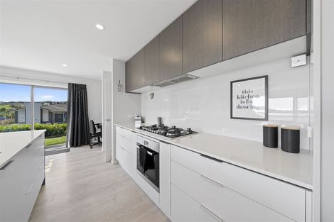 Photo of property in 2 Ihakara Arthur Lane, Aotea, Porirua, 5024