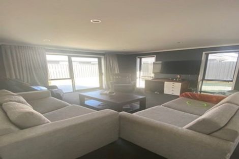 Photo of property in 72 Tabraham Crescent, Pyes Pa, Tauranga, 3112