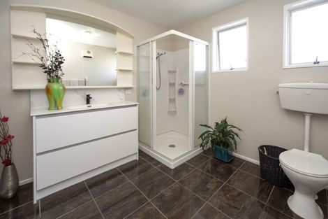 Photo of property in 20 Leonie Place, Aranui, Christchurch, 8061
