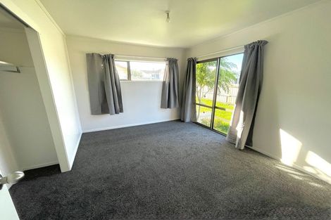 Photo of property in 43 Sharland Avenue, Manurewa, Auckland, 2102