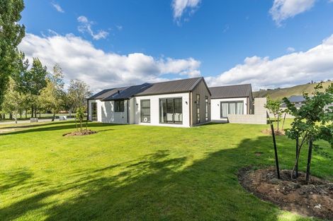 Photo of property in 15 Begg Lane, Mount Pisa, Cromwell, 9383