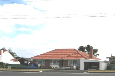 Photo of property in 3/322 East Coast Road, Sunnynook, Auckland, 0632