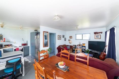 Photo of property in 16 Crompton Road, Massey, Auckland, 0614