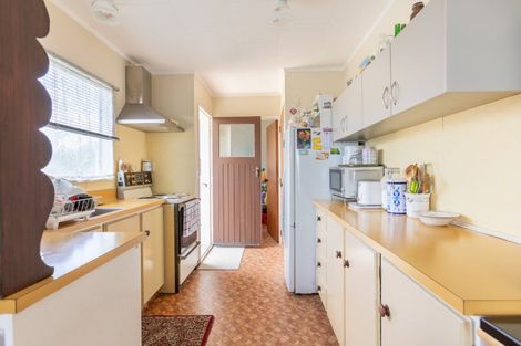 Photo of property in 20 Ross Street, Woodville, 4920