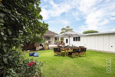 Photo of property in 7 Taupaki Road, Taupaki, Henderson, 0782