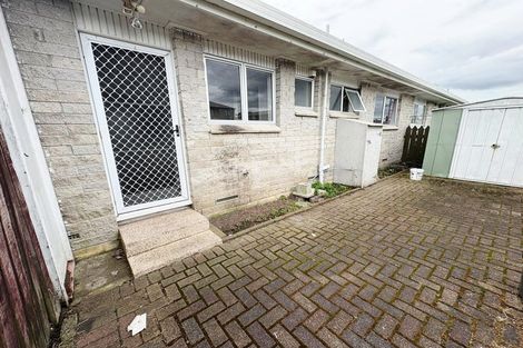 Photo of property in 2/54 Kenderdine Road, Papatoetoe, Auckland, 2025