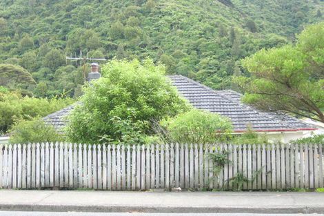 Photo of property in 107 Akatarawa Road, Birchville, Upper Hutt, 5018