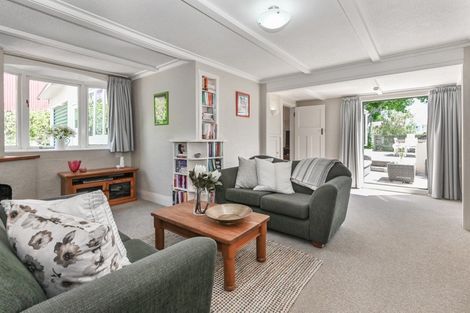 Photo of property in 17 Kopanga Road, Havelock North, 4130