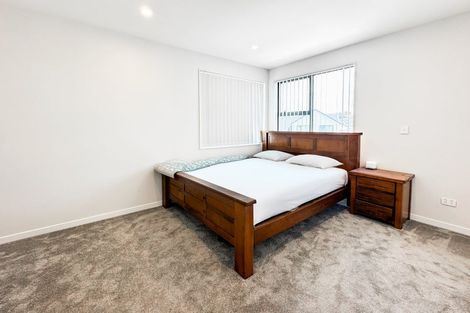 Photo of property in 22 Heketara Way, Massey, Auckland, 0614