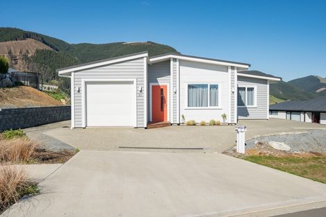 Photo of property in 23 Huntaway Close, Stoke, Nelson, 7011