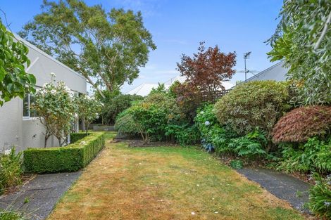Photo of property in 5 Priorsford Court, Avonhead, Christchurch, 8042