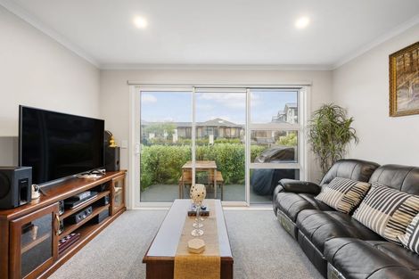 Photo of property in 20 Bluff Road, Kenepuru, Porirua, 5022