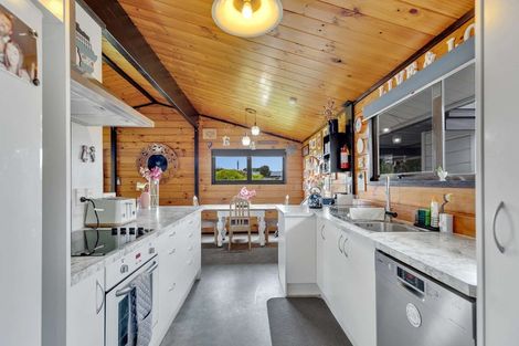 Photo of property in 71 Springvale Road, Springvale, Whanganui, 4501