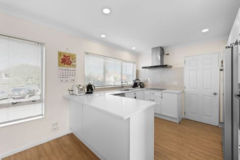 Photo of property in 1/15 Penruddocke Road, Half Moon Bay, Auckland, 2012