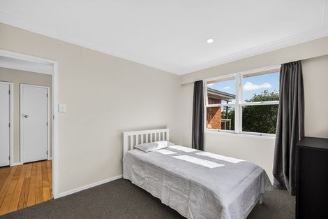 Photo of property in 99 Sunnyside Road, Sunnyvale, Auckland, 0612