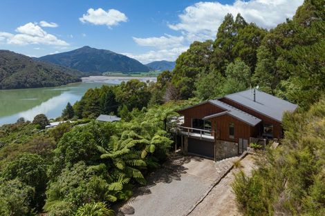 Photo of property in 63 Tepuia Heights, Havelock, Picton, 7281