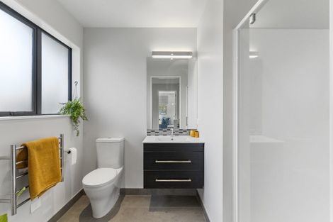 Photo of property in 19 Kahika Grove, Huapai, Kumeu, 0810