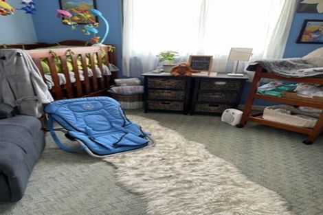 Photo of property in 6 Marlene Avenue, Te Atatu South, Auckland, 0610