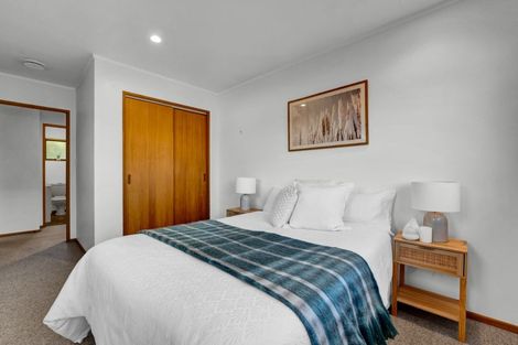 Photo of property in 8 Argyle Place, Highlands Park, New Plymouth, 4312