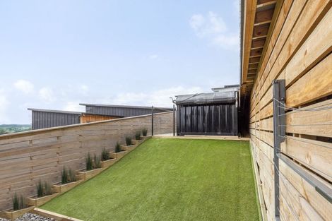 Photo of property in 74 Kotare Street, Waikanae, 5036