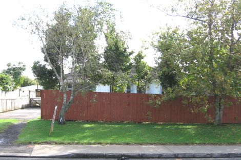 Photo of property in 36 Totara Road, Te Atatu Peninsula, Auckland, 0610