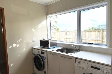 Photo of property in 14 Chelsea View Drive, Chatswood, Auckland, 0626