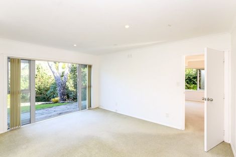 Photo of property in 82 Wairau Road, Oakura, 4314