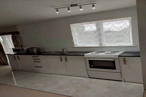 Photo of property in 1/15 Beverly Place, New Lynn, Auckland, 0600