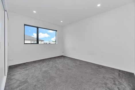Photo of property in 18b Riverpark Crescent, Henderson, Auckland, 0610