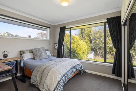 Photo of property in 320 Main North Road, Redwood, Christchurch, 8051
