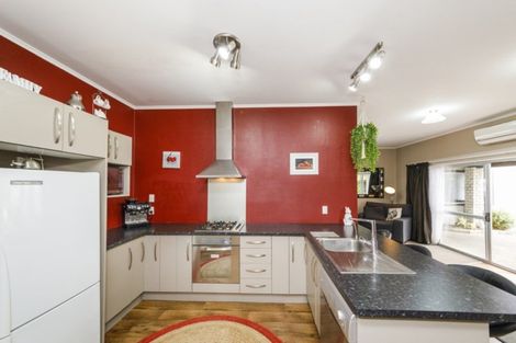 Photo of property in 18 Queen Street, Feilding, 4702