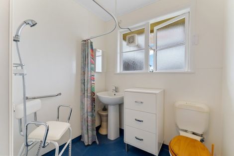 Photo of property in 2 Huntly Street, Foxton, 4814